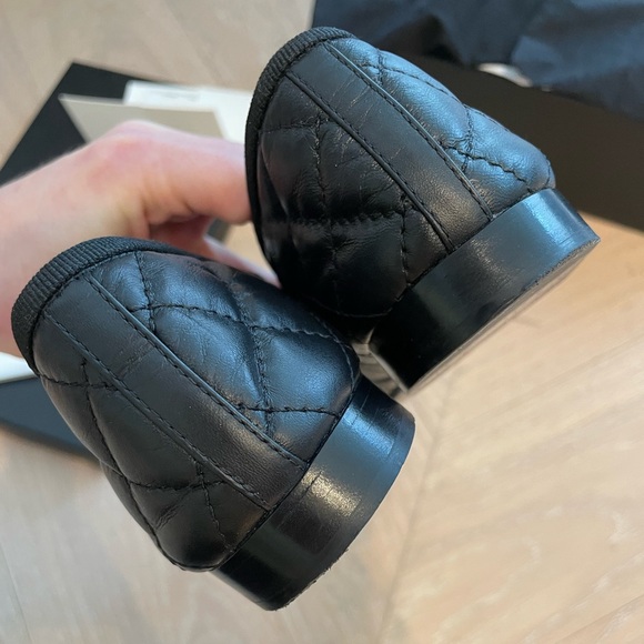 Chanel Black Quilted Ballet Flats in Aged Calfskin - Picture 6 of 8